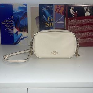 Barely used Coach crossbody purse